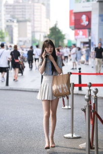 【精选街拍】Vol.3697 魅力白色百褶裙 [78P-1.06GB]